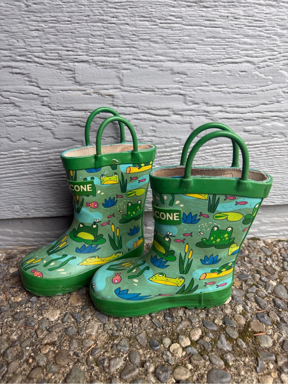 Lone Cone Rain Boots with Frogs Kids size 5